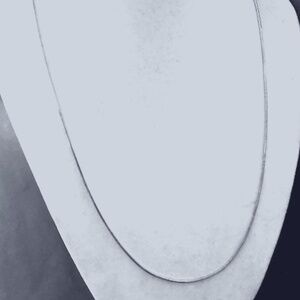 Silver delicate thin necklace Italy 925   23" long